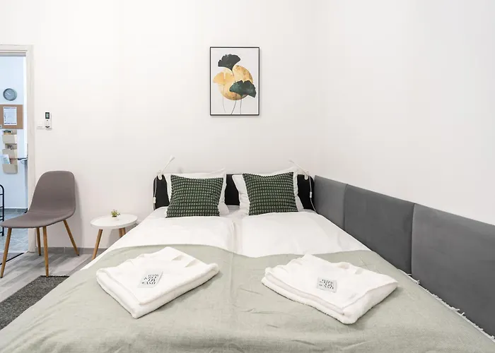 Tisza Retreat * Budapest